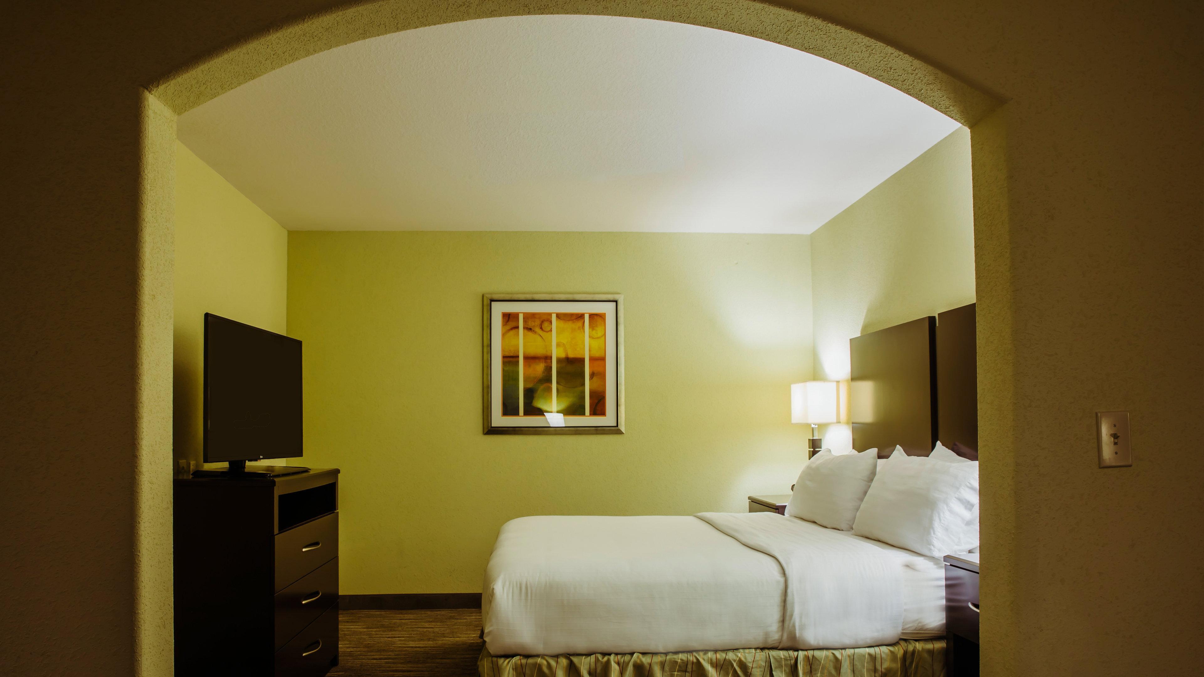 Holiday Inn Express Hotel & Suites Waller, An Ihg Hotel Exterior photo