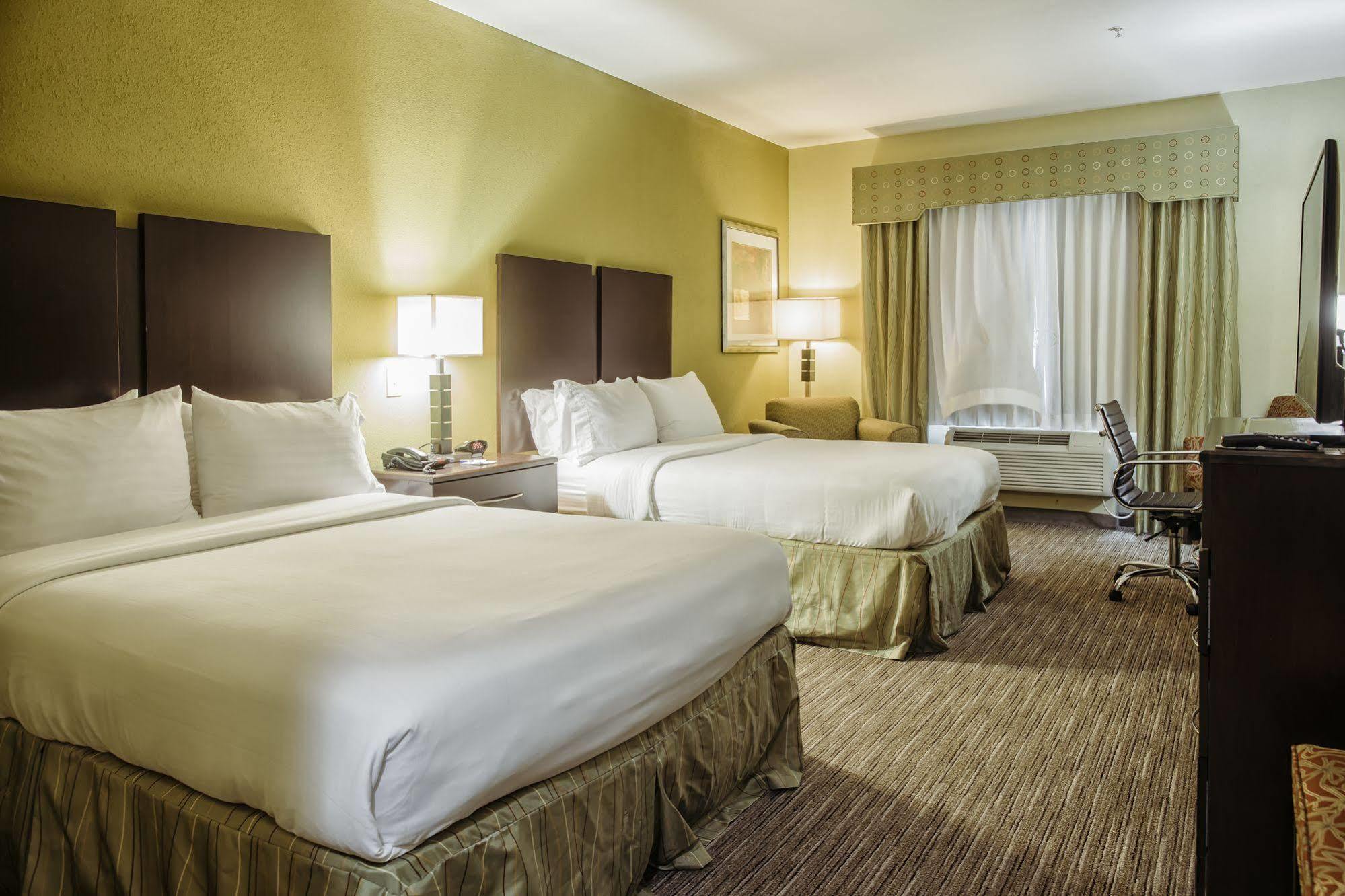 Holiday Inn Express Hotel & Suites Waller By Ihg Exterior photo