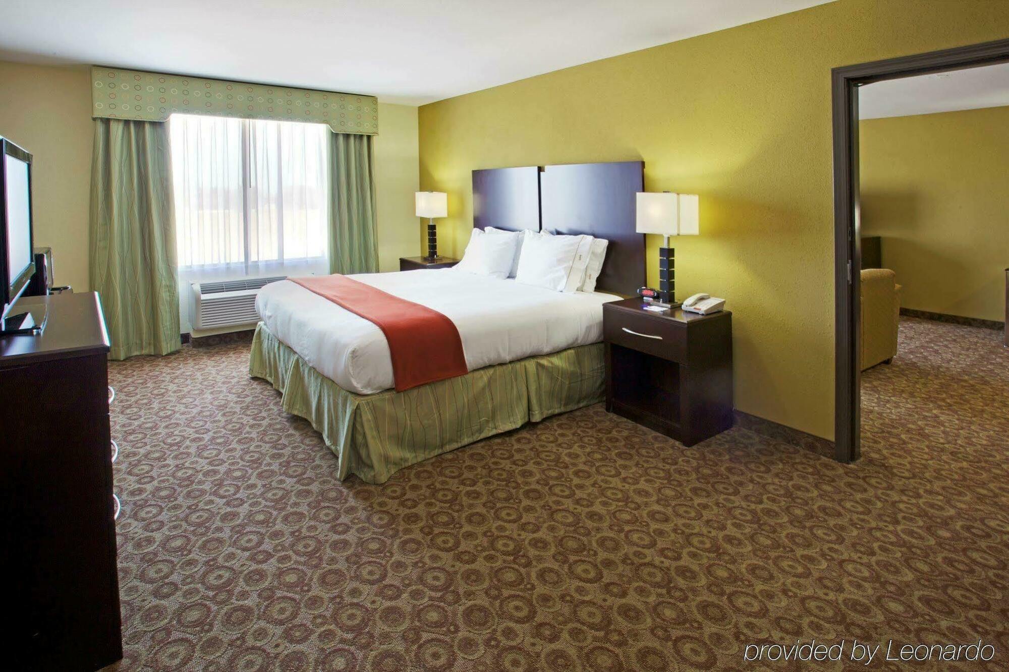 Holiday Inn Express Hotel & Suites Waller, An Ihg Hotel Exterior photo